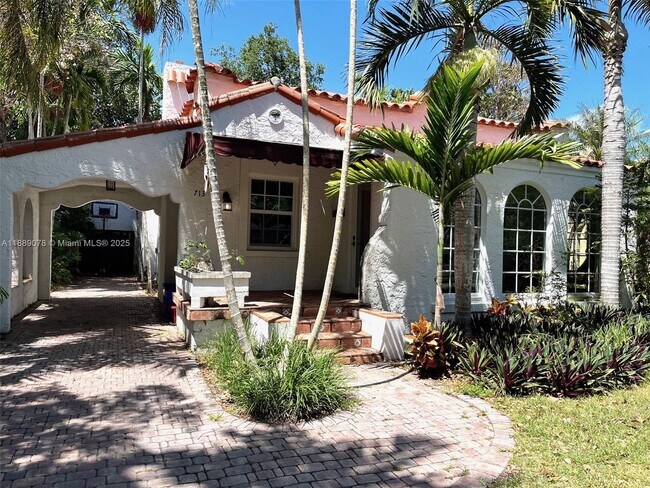 Building Photo - 713 Tibidabo Ave