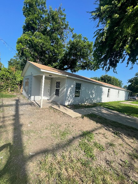 Primary Photo - 2155 New York Ave