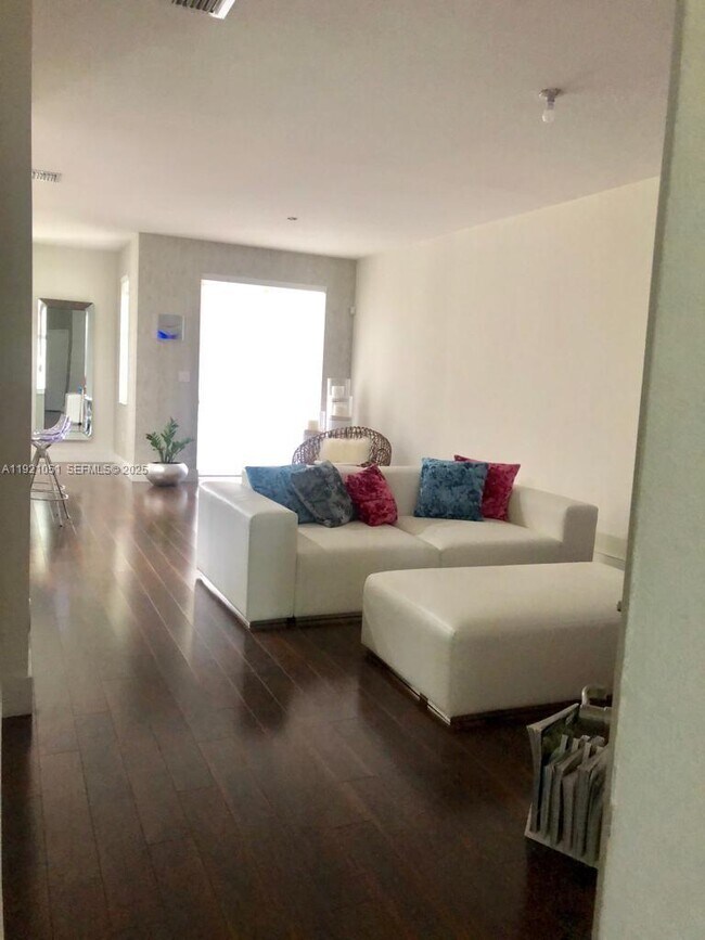 Building Photo - 11412 NW 74th Terrace