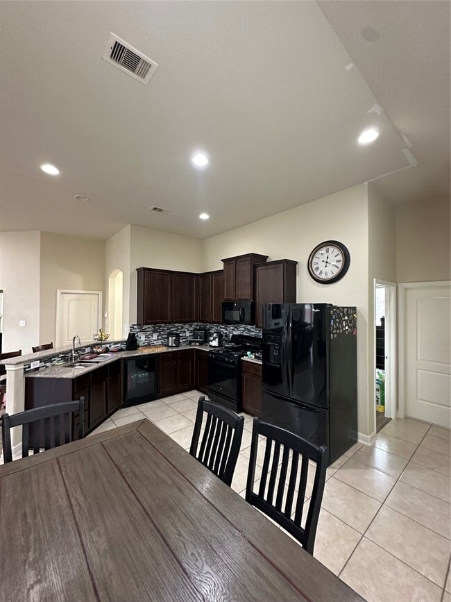 Building Photo - 18726 Bene Vista Dr