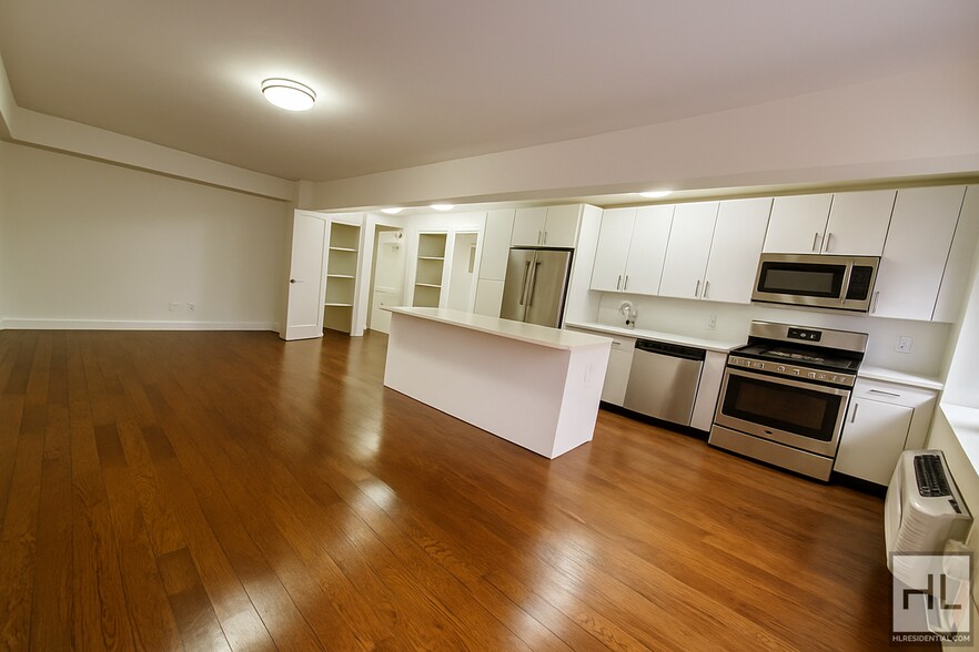 Building Photo - EAST 57 STREET