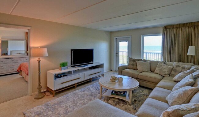 Primary Photo - 2216 Gulf Blvd