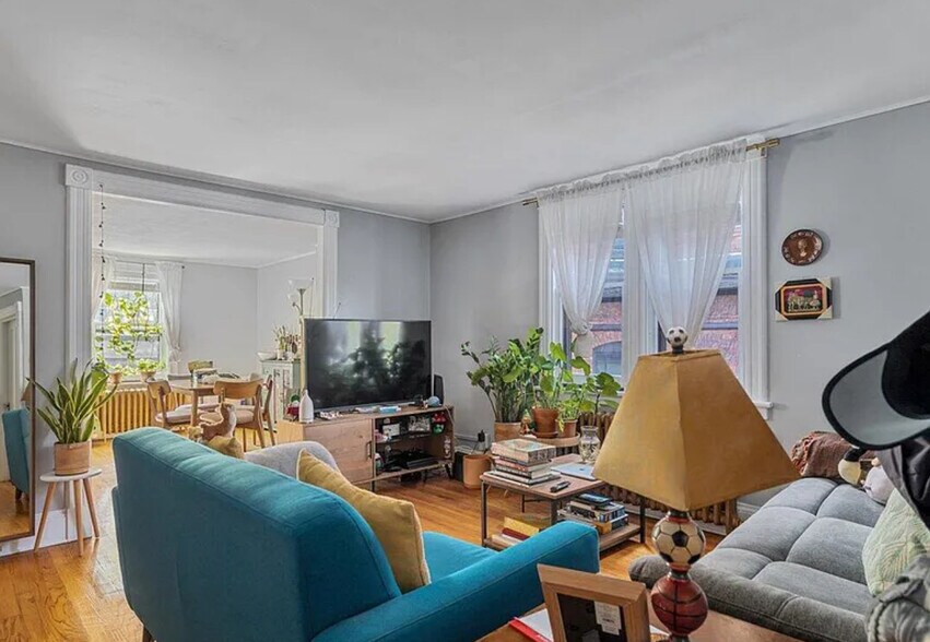 Building Photo - 18 Willett St