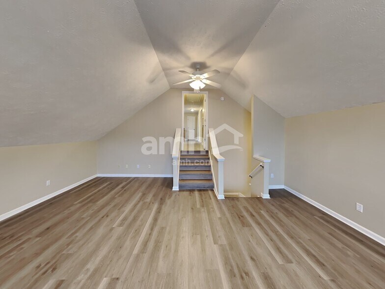 Building Photo - 114 Louise Dr