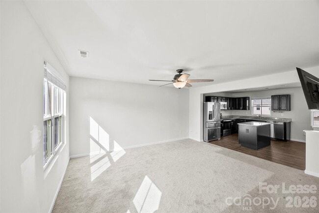 Building Photo - 708 Dillon Wy