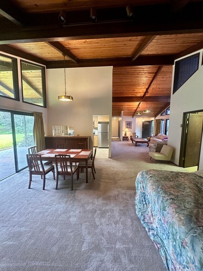 Building Photo - Volcano Golf Course - 3 Bedroom Home