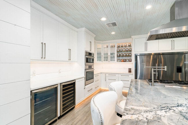 Building Photo - 113-112 12th Ave