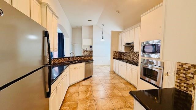 Building Photo - 17712 River Chase Dr