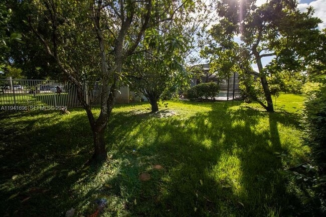 Building Photo - 9041 SW 88th St