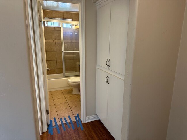 Building Photo - 1 Bedroom for Rent in Normal Heights!