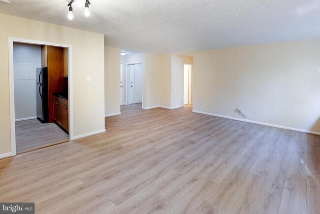 Building Photo - 1730 Arlington Blvd