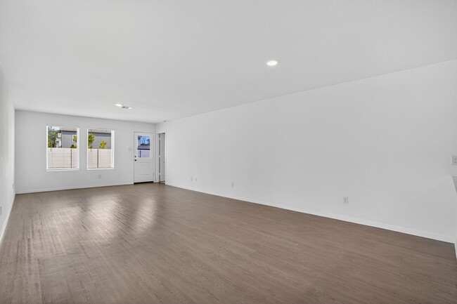 Building Photo - 21255 Fieni Dr