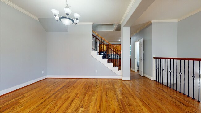 Building Photo - 328 Malone St