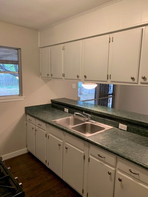 Building Photo - 1923 Ann Arbor Dr