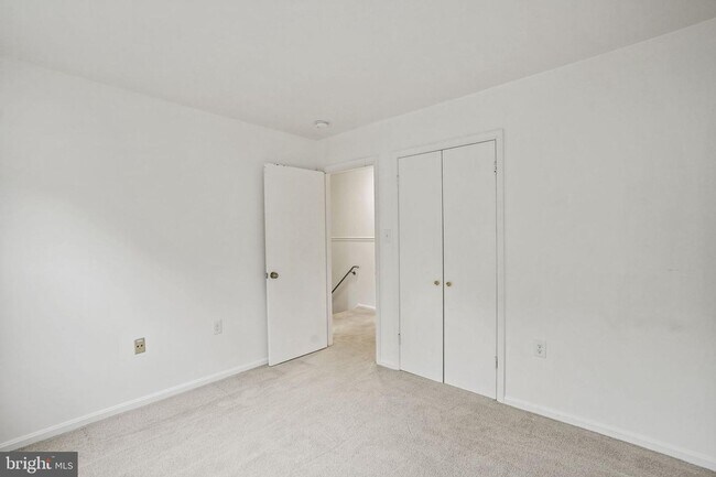 Building Photo - 9086 Brook Ford Rd