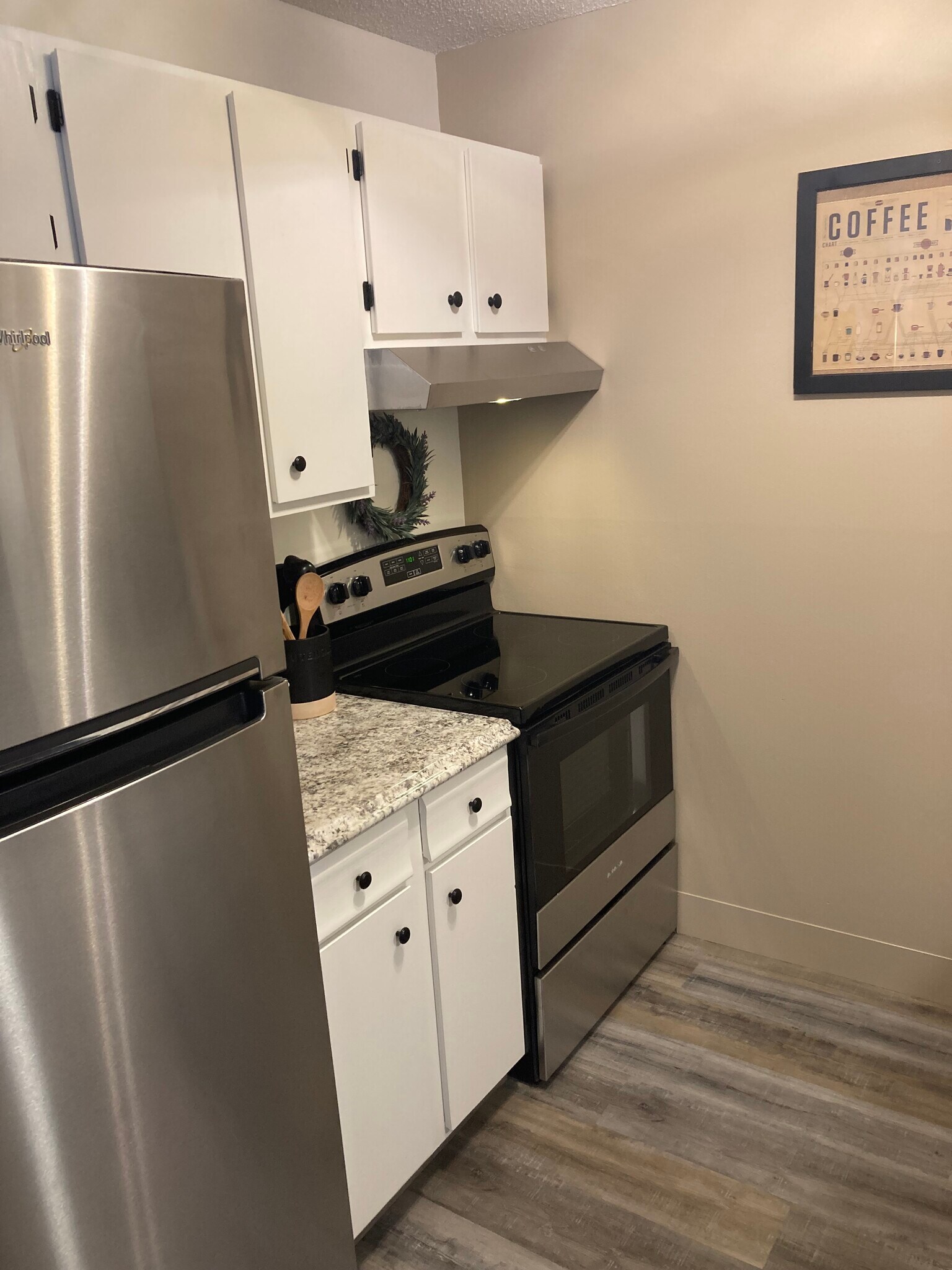 Building Photo - 580 Bookcliff Ave #6