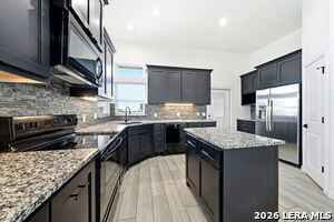 Building Photo - 141 Woodbridge Dr