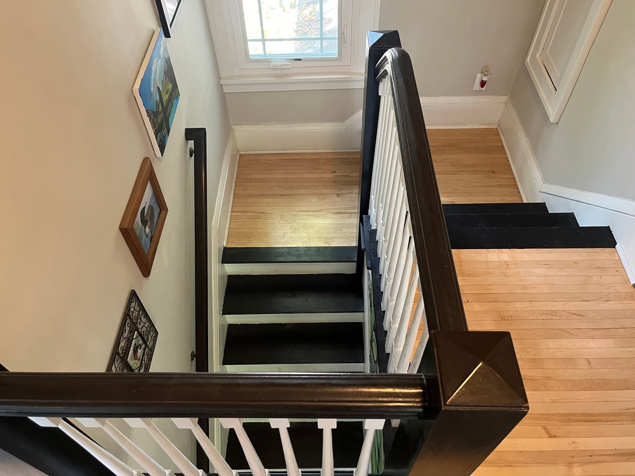 Building Photo - 4732 Harriet Ave