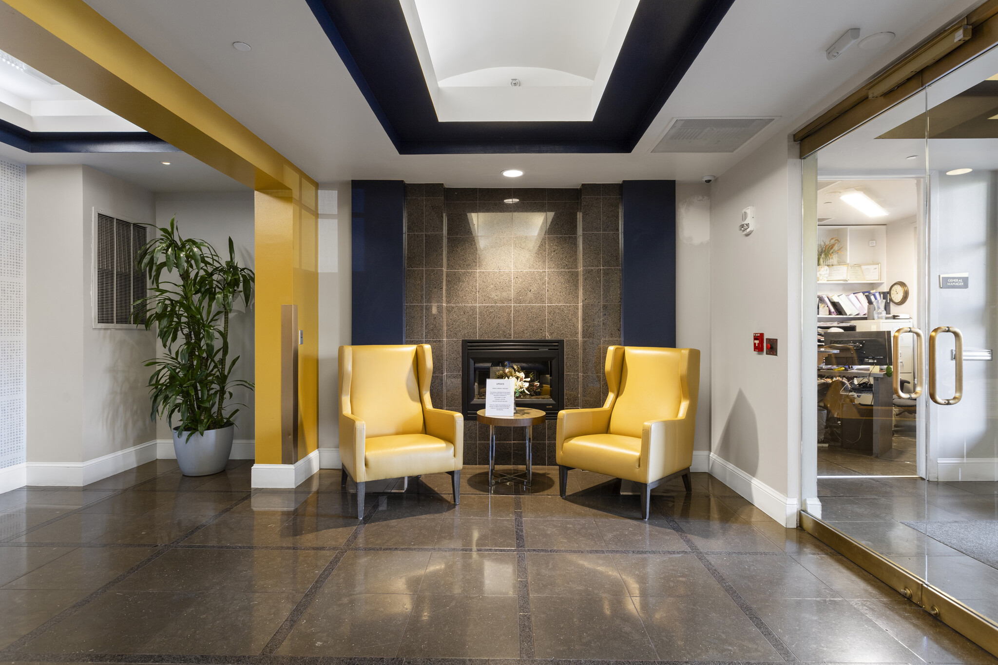 lobby - 300 W 11th Ave