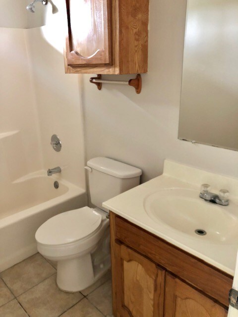 Building Photo - 724 S O'Hare Dr