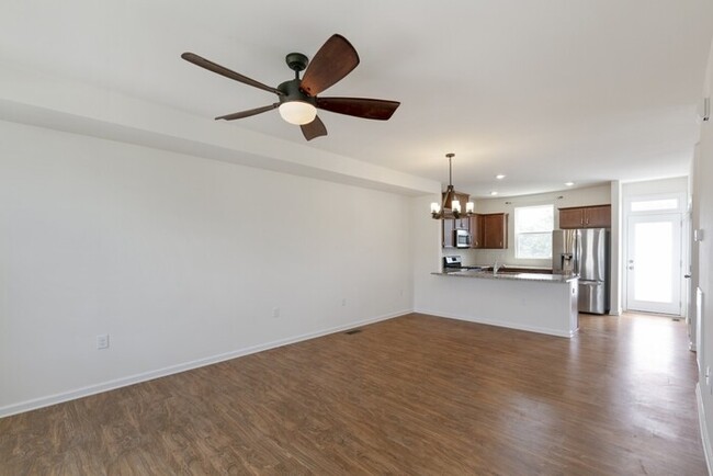 Building Photo - End Unit Townhome | Washer/ Dryer Included...