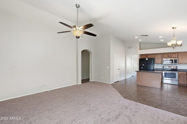 Building Photo - 40381 W Robbins Dr