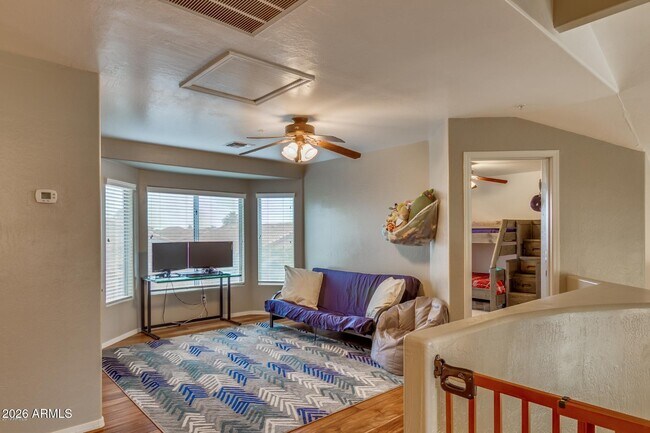 Building Photo - 10045 E Redfield Dr