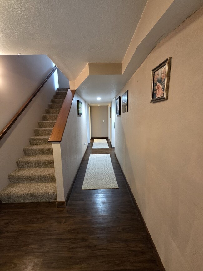 Building Photo - 4121 Mockingbird Ln