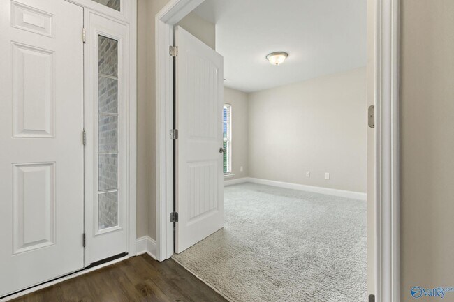 Building Photo - 122 Ardsley Dr