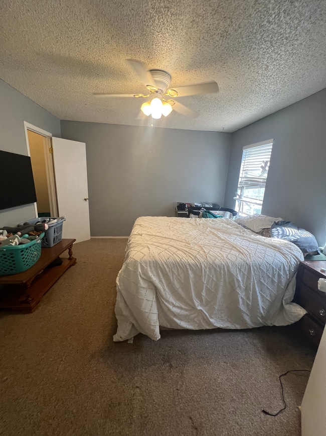 Building Photo - 5348 Benbrook St