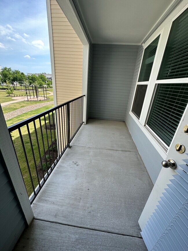 Building Photo - 2209 W Pflugerville Loop