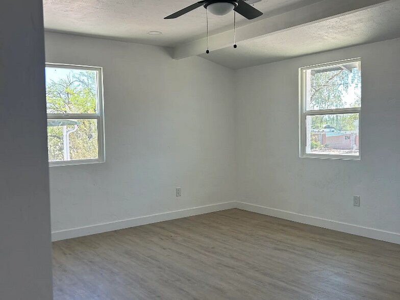 Building Photo - 3243 E Camden St