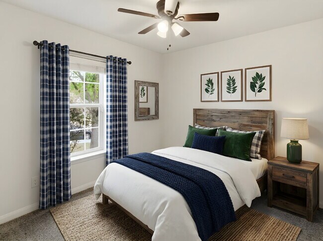 Building Photo - Charming 3-bedroom, 2-bath home located in the gated community of Southern Hills!