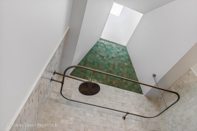 Building Photo - 316 Wall St