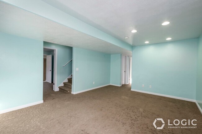 Building Photo - Beautiful Home in Eagle Mountain!
