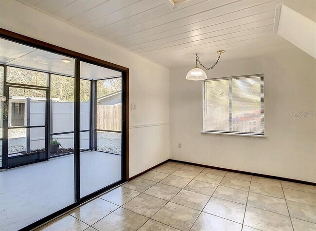 Building Photo - 5329 Blue Grass St