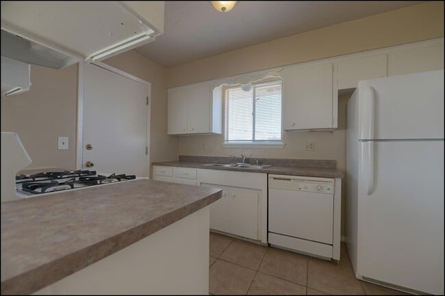 Building Photo - 6951 Alto Rey Ave