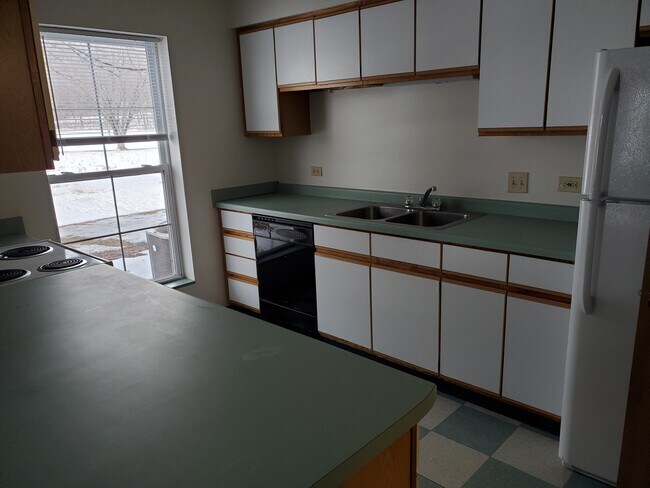 Pleasant Valley Apartments - Winona, MN | Apartment Finder