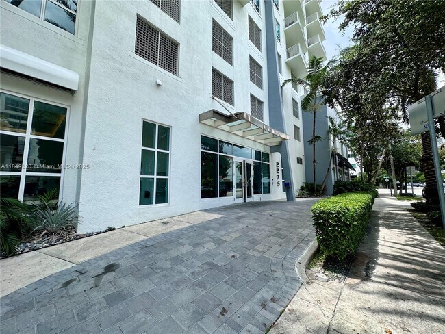 Building Photo - 2275 Biscayne Blvd Blvd