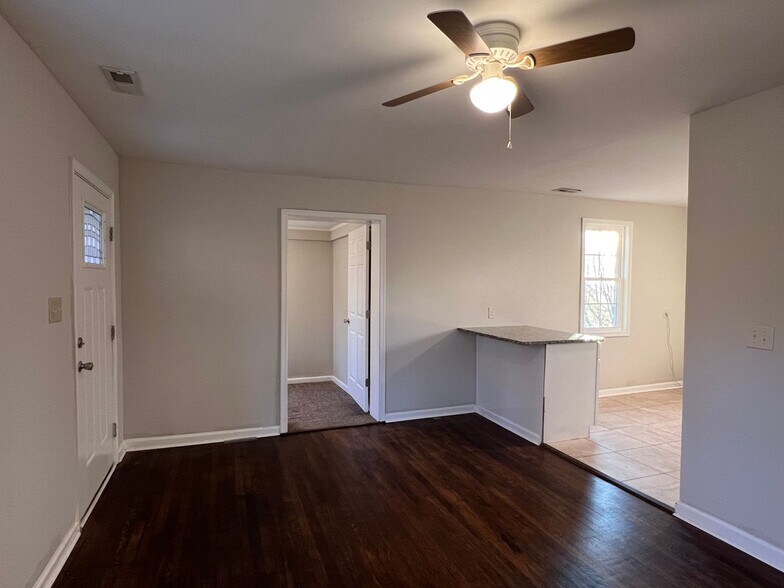 Building Photo - 4608 Eastover Ave