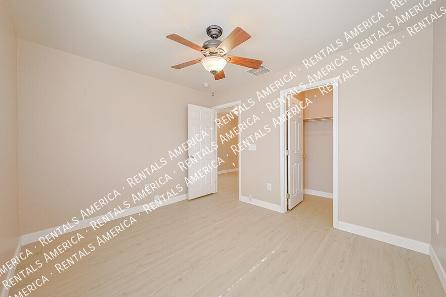 Building Photo - 35101 N 30th Ln