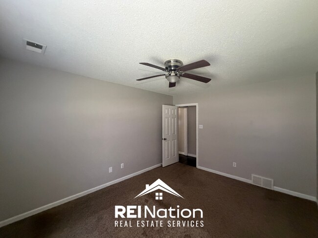 Building Photo - Move-In Ready 3BR/2BA Home in 38133 - Hardwood Floors & Great Storage
