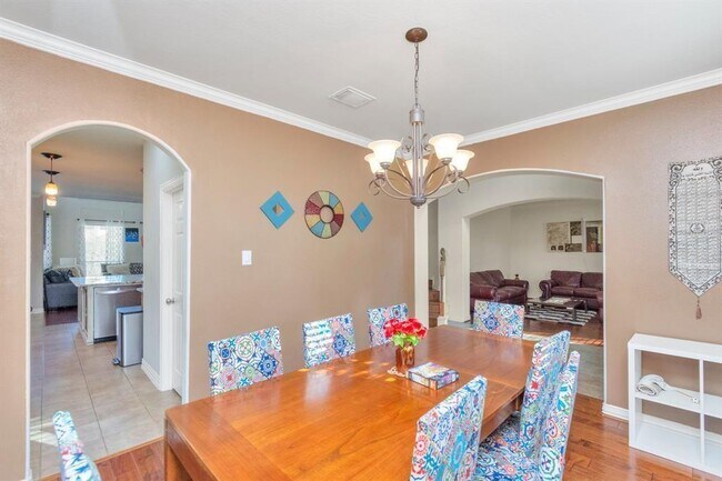 Building Photo - 26511 Cresent Cove Ln