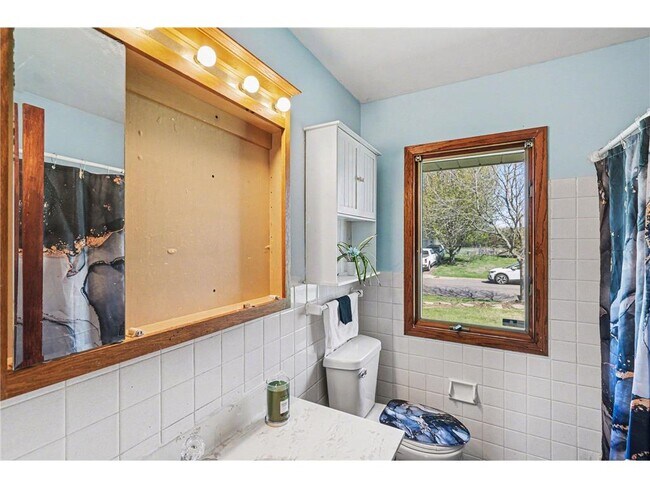 Building Photo - 7617 Lee Ave N
