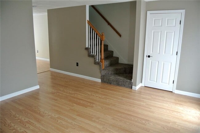Building Photo - 34 Sanwood Dr