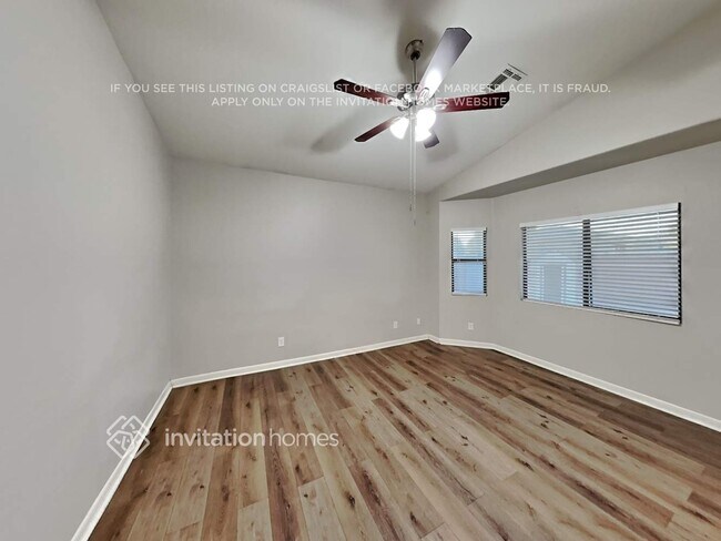 Building Photo - 2555 W Lynne Ln