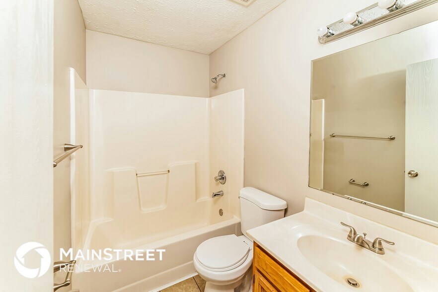 Building Photo - 9625 Combs Ln