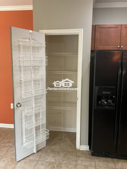 Building Photo - 15406 St Christopher Ct