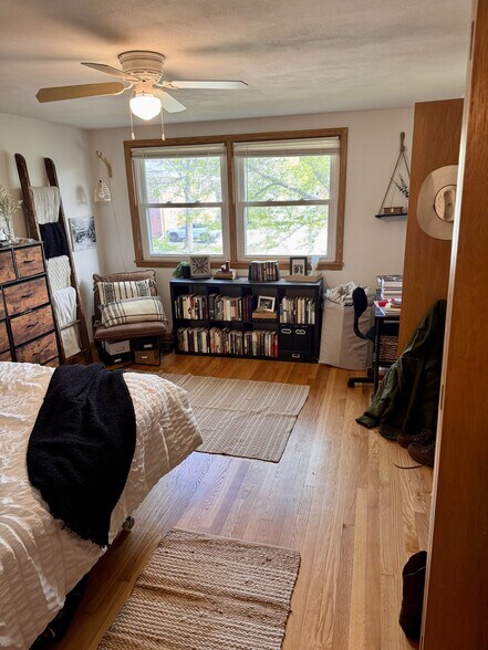 Bedroom 4 - 5111 Wallace Ave