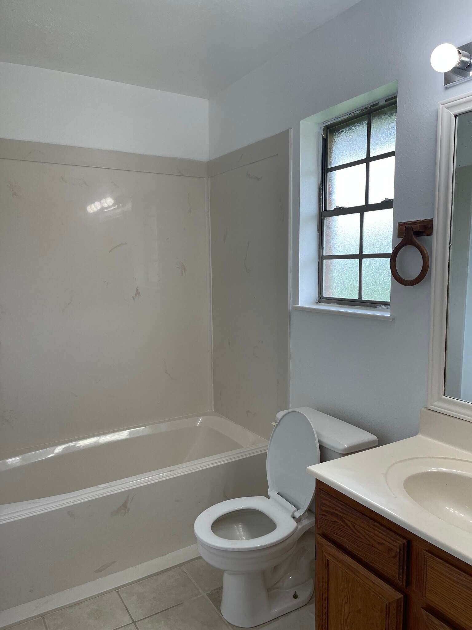 Building Photo - 1205 Vinyard Ct